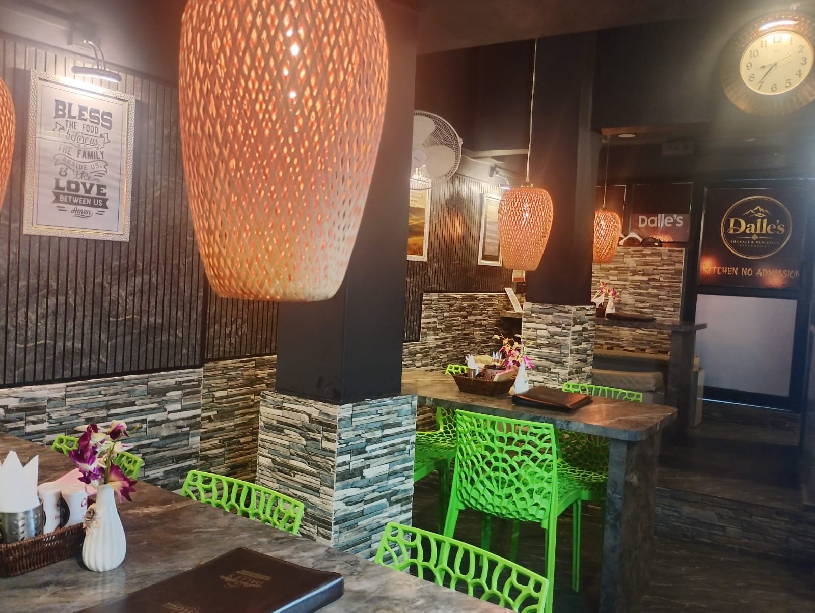 Dalle's restaurant interior